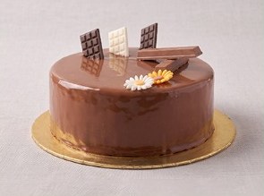 Kit Kat Cake